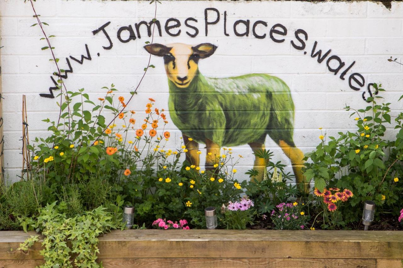 James' Place @ Bike Park Wales And The Brecon Beacons Merthyr Tydfil Eksteriør billede